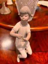 LLADRO Figurine / LLADRO Girl Playing 6" Statue - Excellent Condition - No Cracks or Breaks