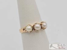 10K Gold Ring with 3 Pearls, 2.42g