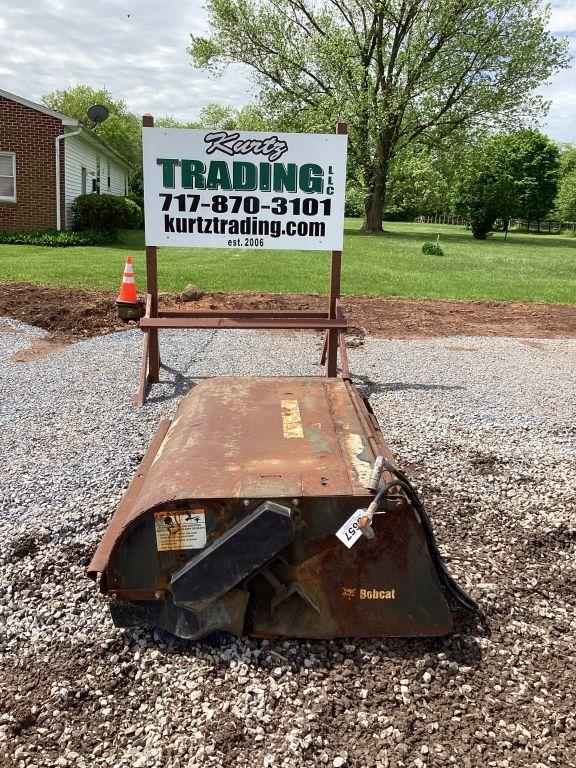 2013 BOBCAT 72 SWEEPER