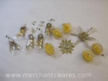 Assorted Christmas D?cor including Gold Tone Filigree Ornaments and more, 9 oz