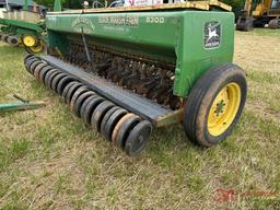 JOHN DEERE 8300 GRAIN DRILL