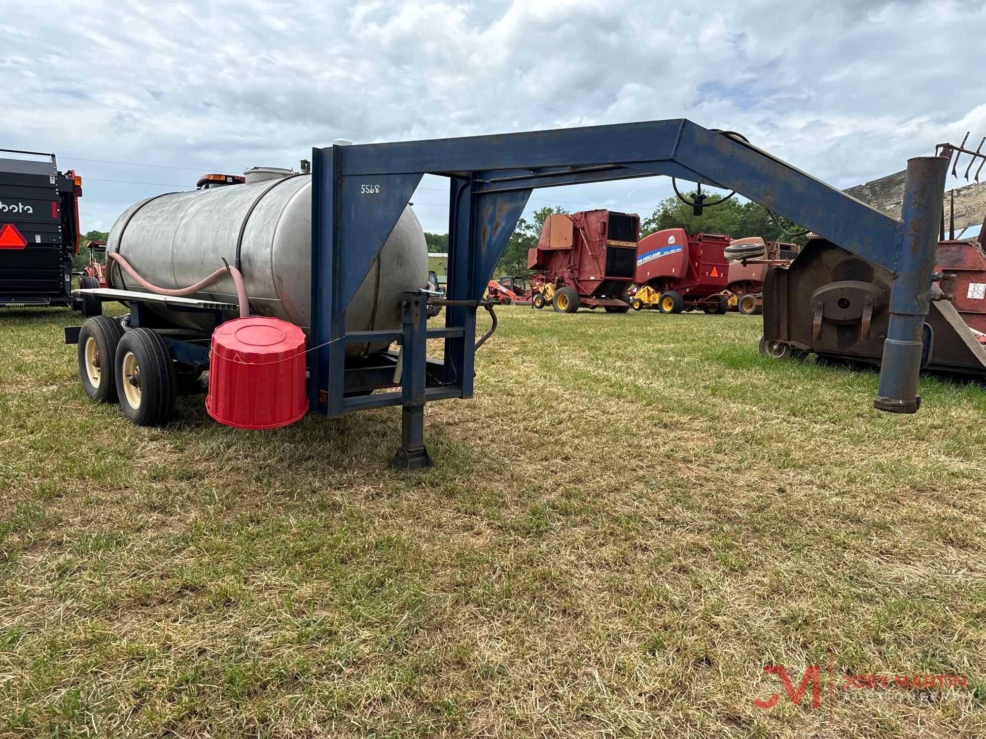 1,000 GALLON NURSE TANK ON GOOSENECK T/A TRAILER