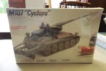Testors M107 "Cyclops" Model Kit