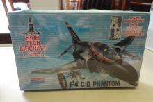 Monogram F-4 C/D Phantom Model Kit