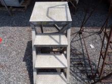 4 Step Aluminum Platform Ladder