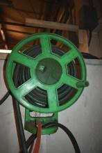 SIDE TRACKER WALL-MOUNT HOSE REEL WITH HOSE