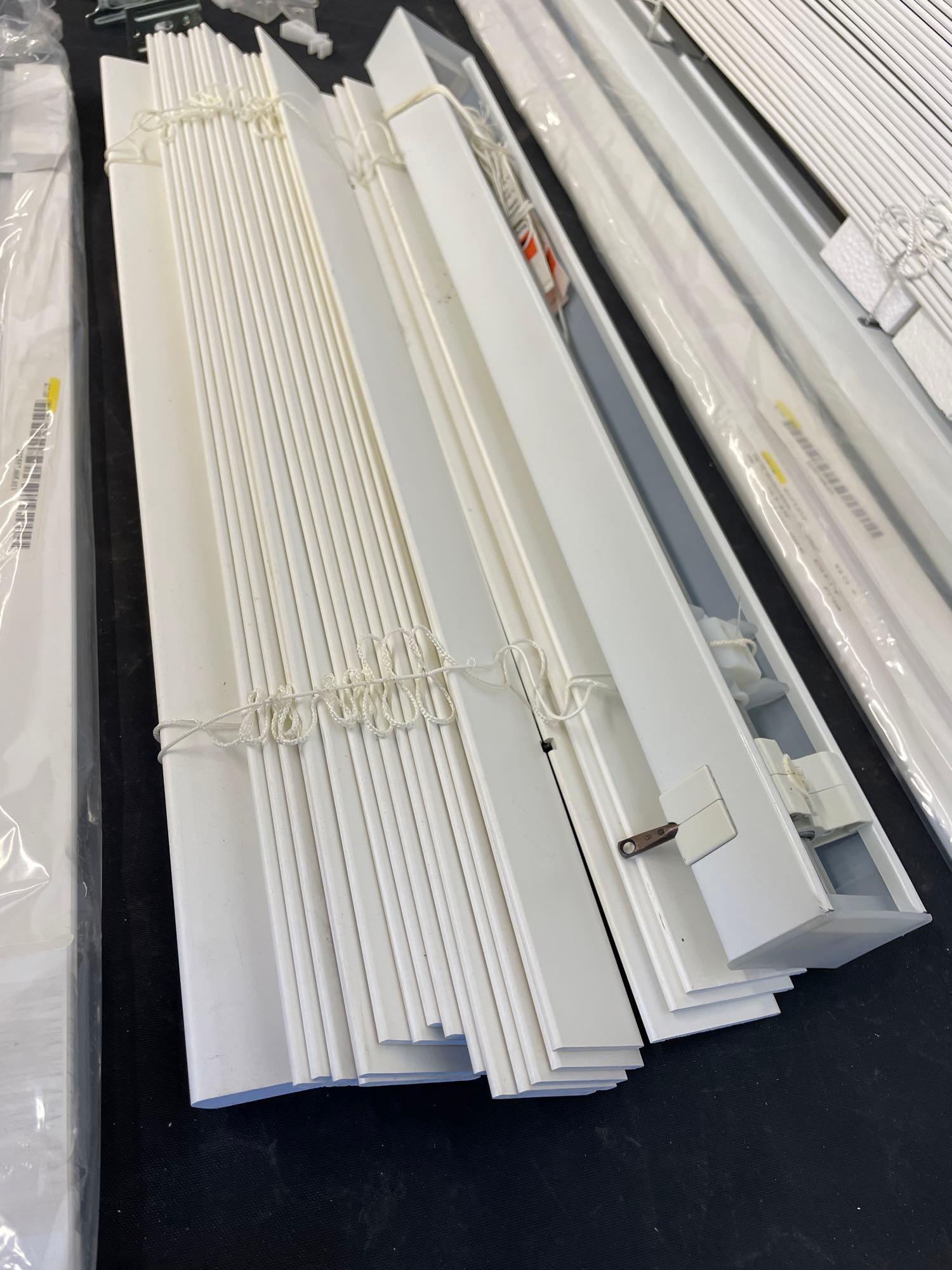 blinds 22x33 3/4? and 45 1/4x45 1/4? new