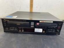 Pioneer 3 compact disc multi changer