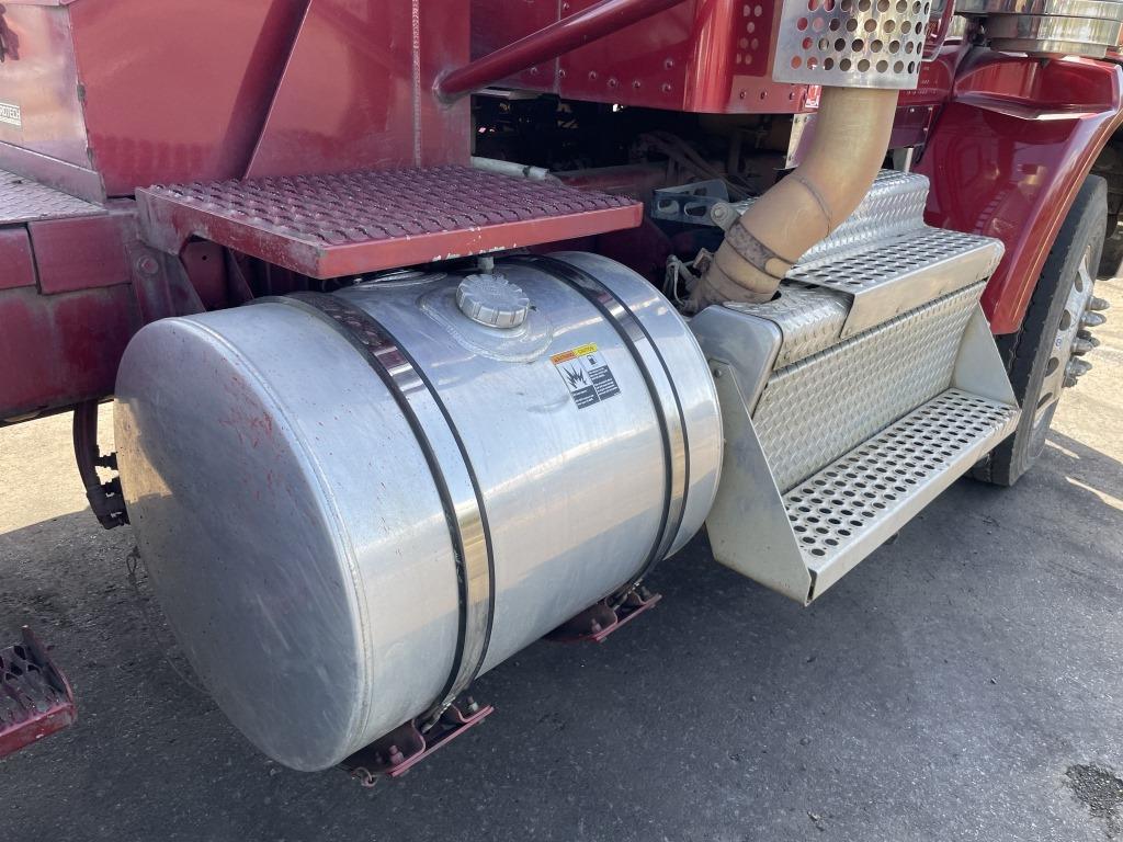 2019 Kenworth T800 Quad-Axle Log Truck