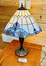 Tiffany style Stained Glass shade Table Lamp