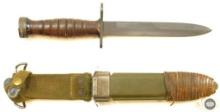 US M4 Bayonet w/ Flaming Bomb Markings from Camillus - M8 Sheath from BM CO