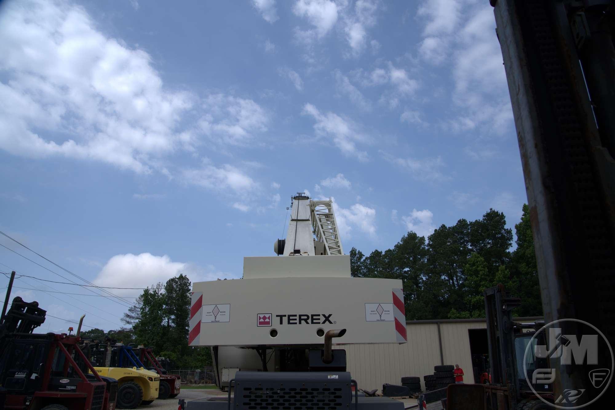 2013 TEREX RT230-2  ROUGH TERRAIN CRANE SN: 161493