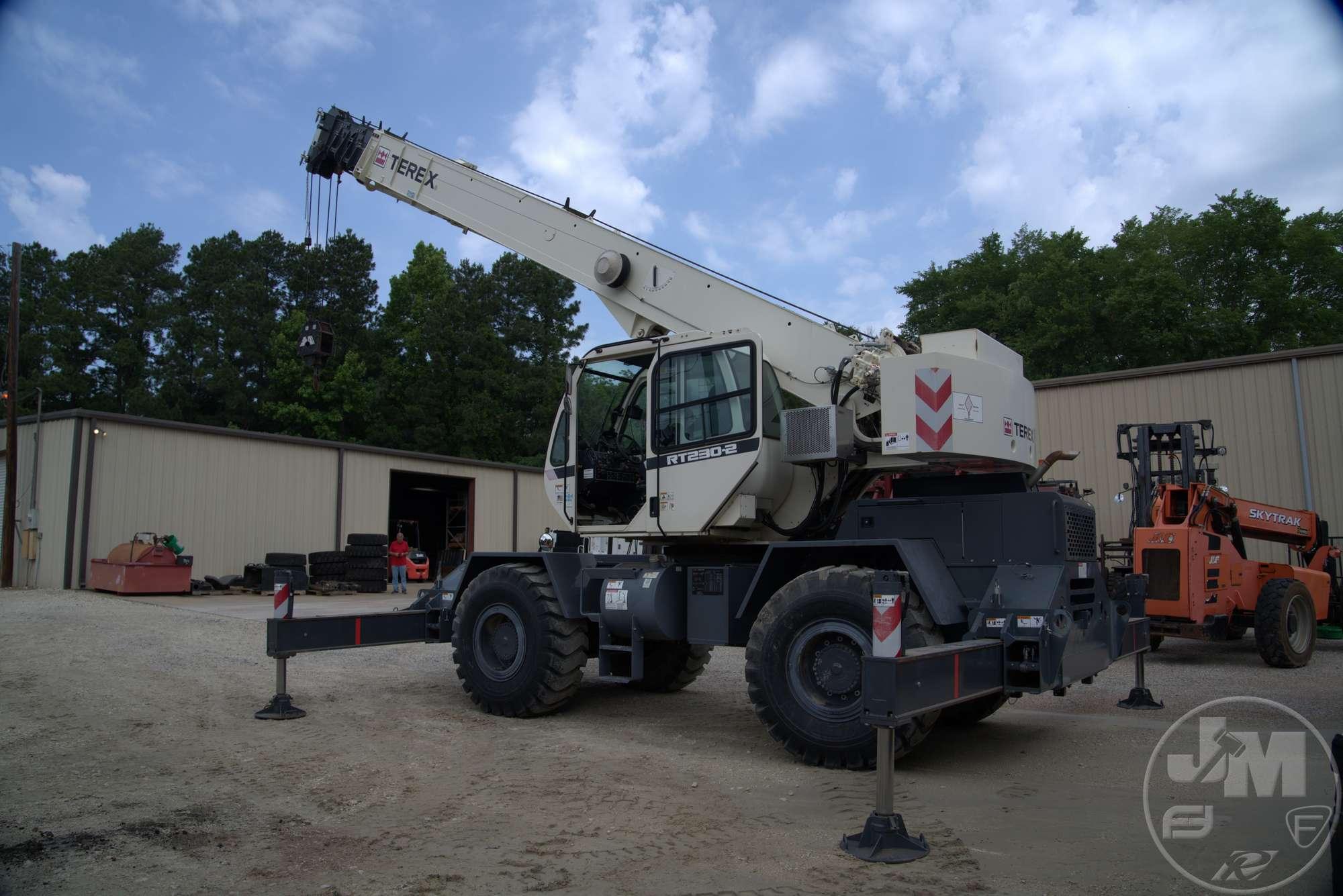 2013 TEREX RT230-2  ROUGH TERRAIN CRANE SN: 161493