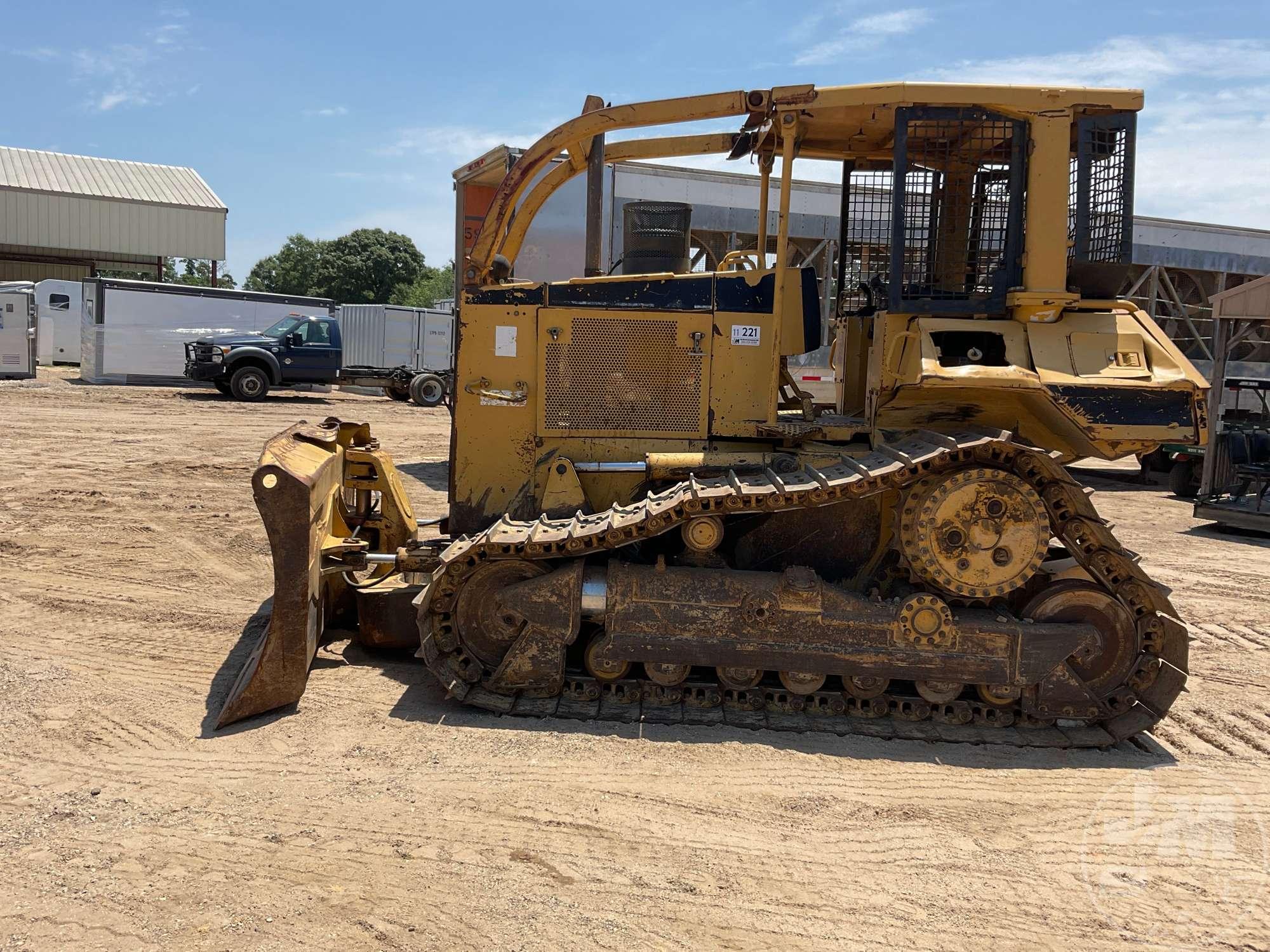 1998 CATERPILLAR D6M XL CRAWLER TRACTOR SN: 3WN1542