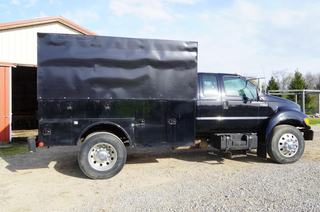 2000 Ford F-650 Super Duty XLT Service Truck
