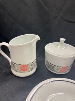 SILK AND ROSE CORELLE BY CORNINGWARE 8 PLACE SETTING COFFEE SET
