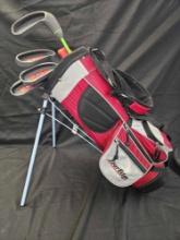 TEE UP KIDS GOLF BAG WITH CLUBS