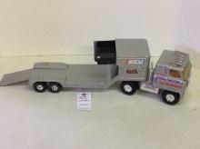 Vintage Ertl International truck, Nascar trailer w/ramp and supply carrier