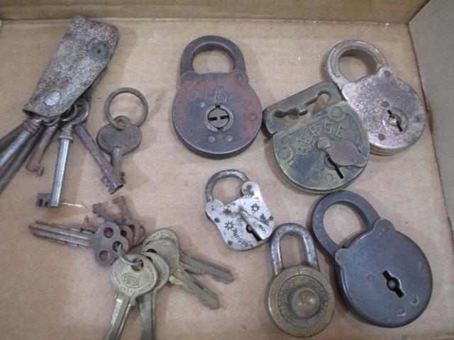Mixed Locks and Keys