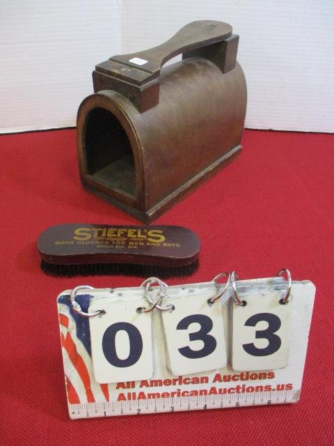 Stiefel's green Bay, WI. Travel Shoe Shine Stand w/ brush