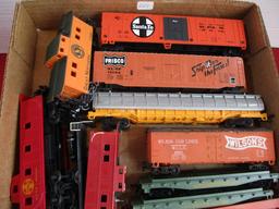 HO Scale Mixed Model Railroading Cars-Lot of 15 F