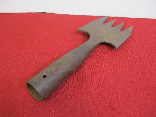 Gifford Wood Co. Hudson, New York Hand Forged Ice Breaker Tool