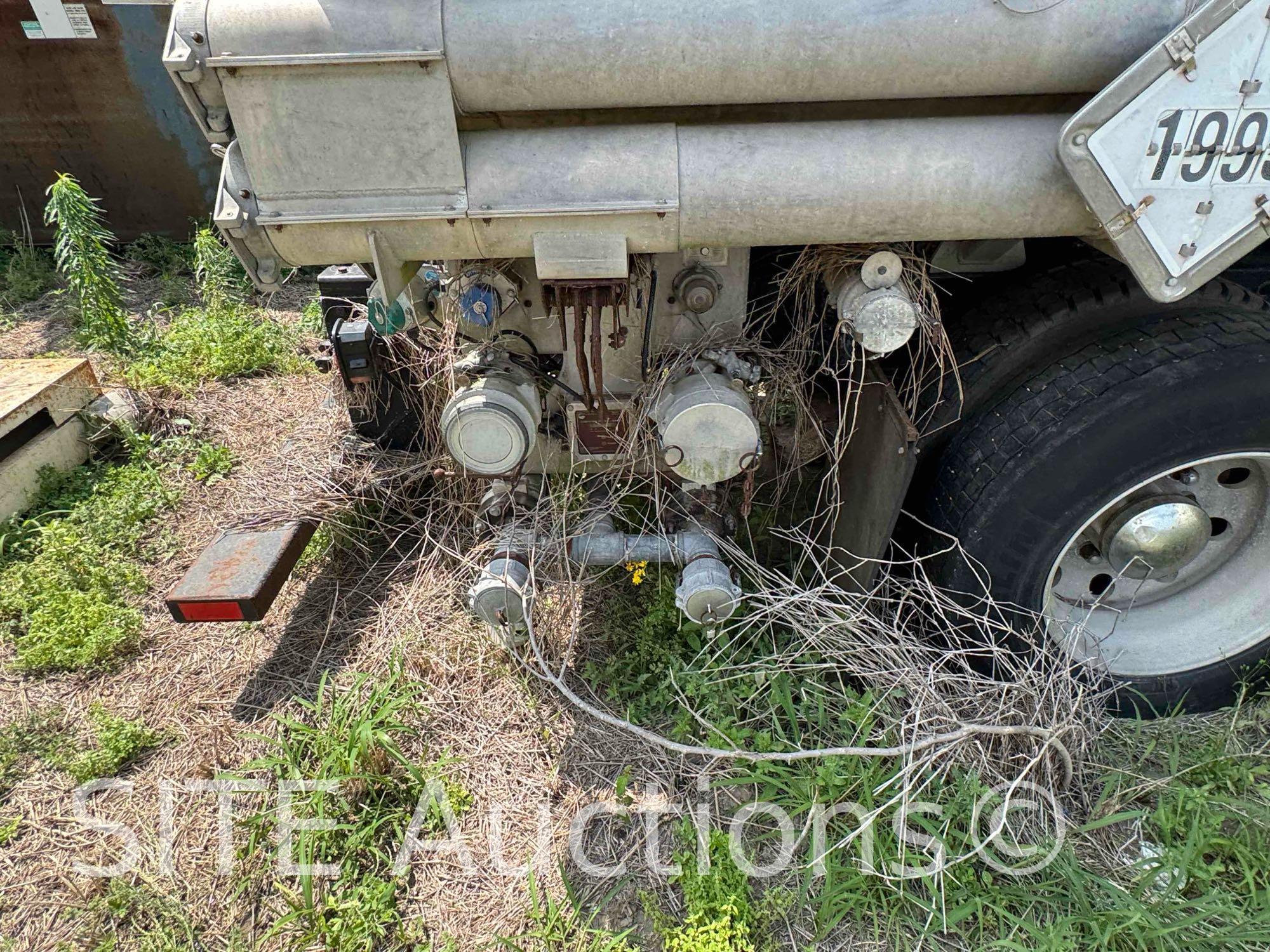 1999 Freightliner Century T/A Fuel Truck