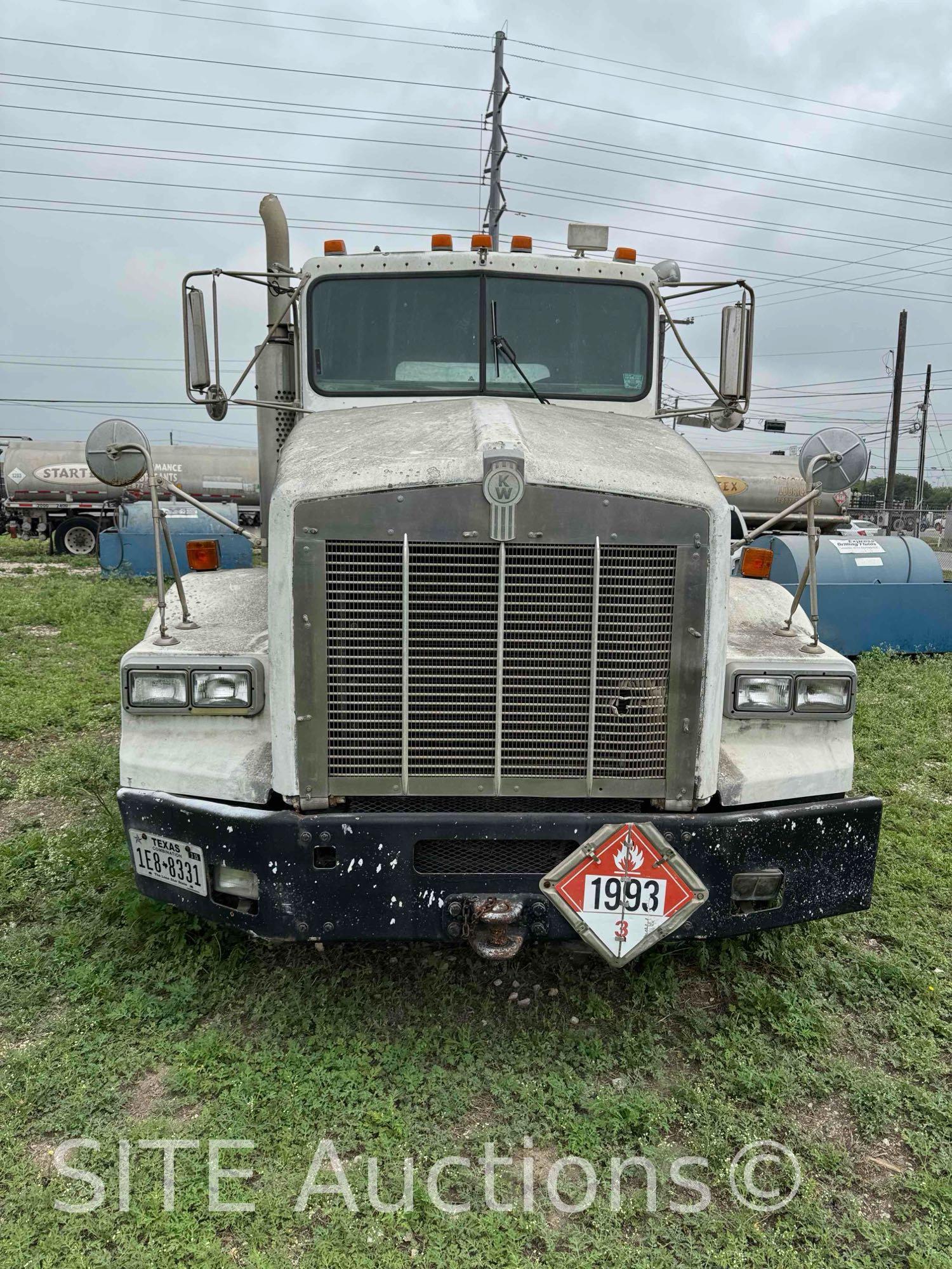 1997 Kenworth T800 T/A Daycab Truck Tractor