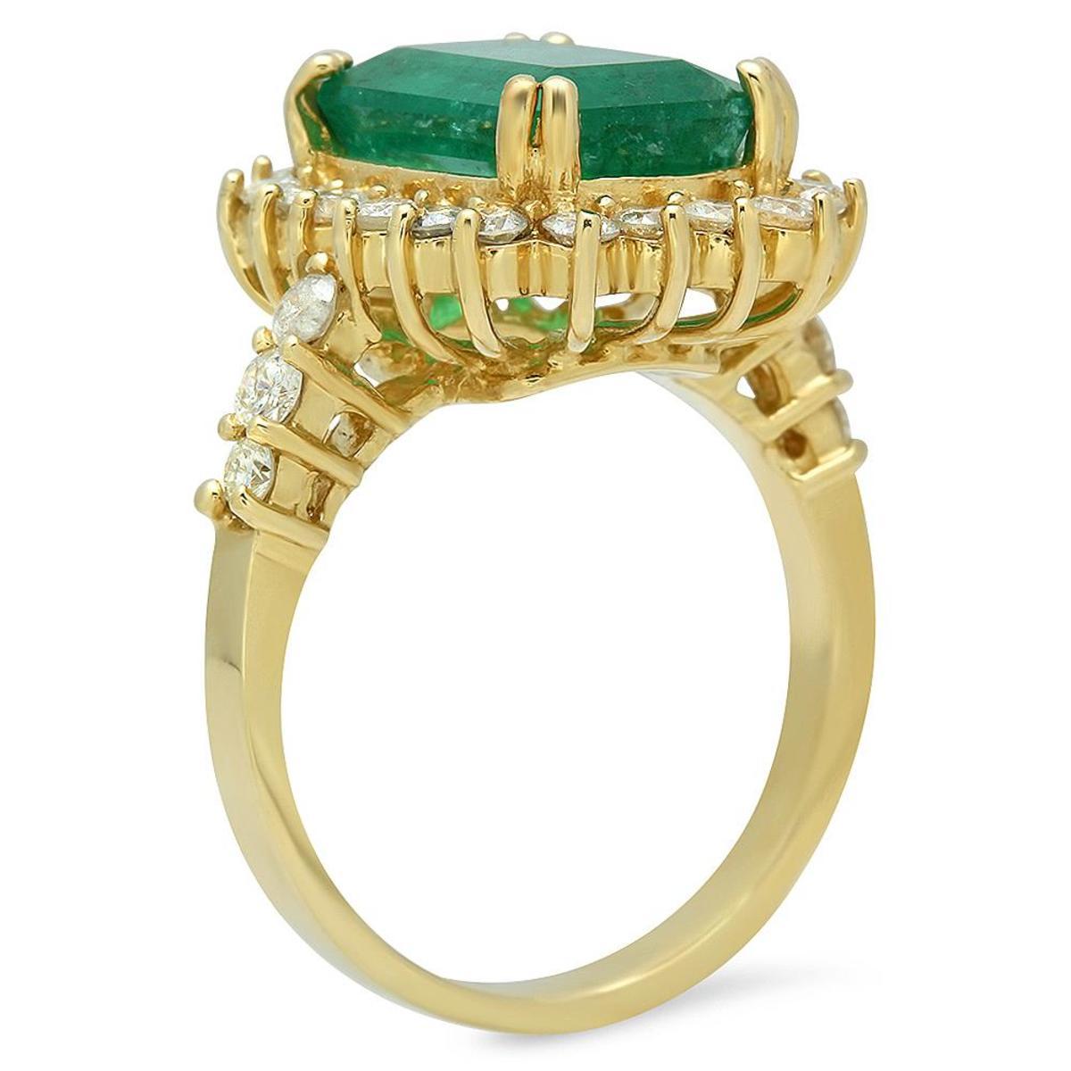 14K Yellow Gold 4.39ct Emerald and 1.04ct Diamond Ring