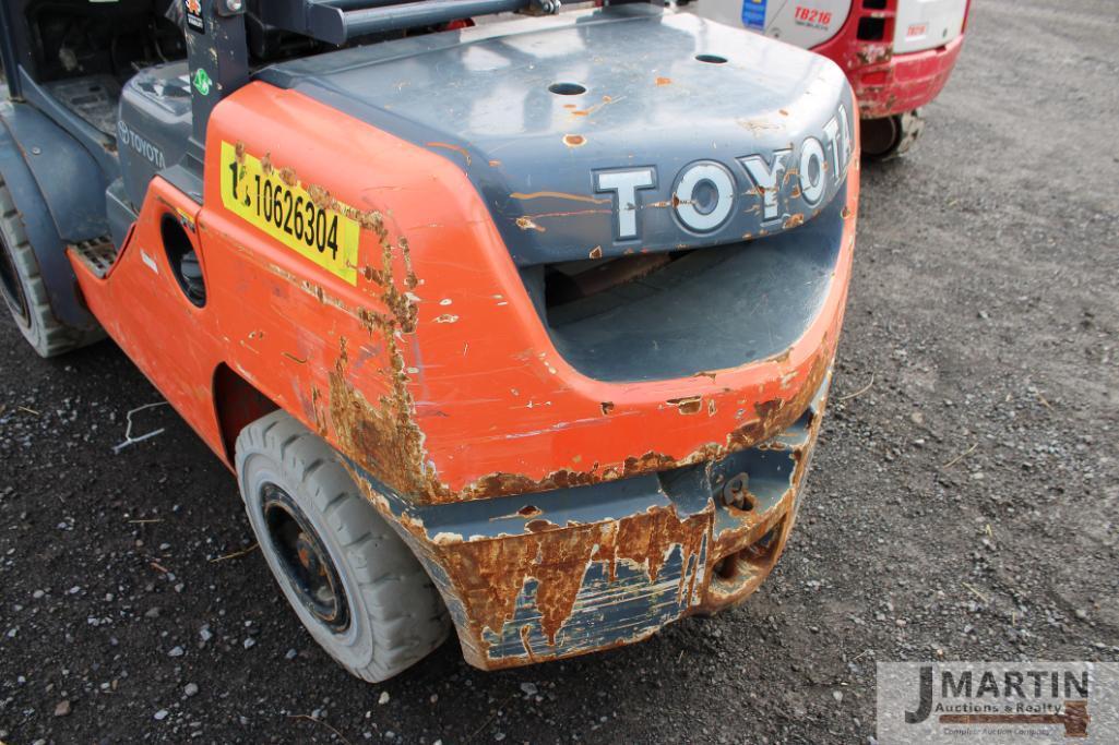 2017 Toyota 8FGU30 forklift truck