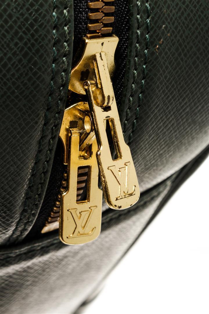 Louis Vuitton Green Taiga Leather Helanga 1 Poche Bag