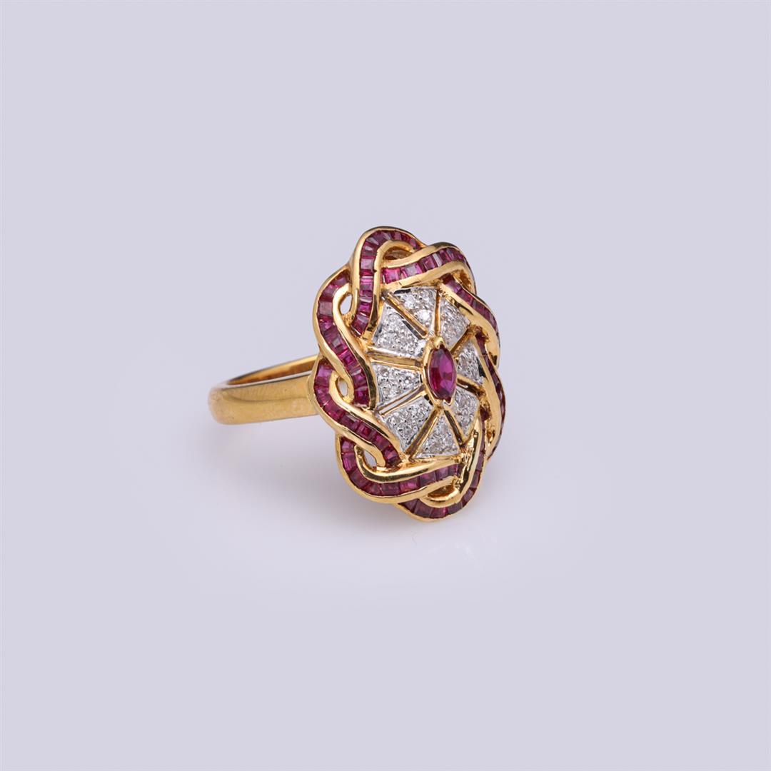 Heavy 18k Yellow Gold Ruby & Diamond Art Deco Style Ring