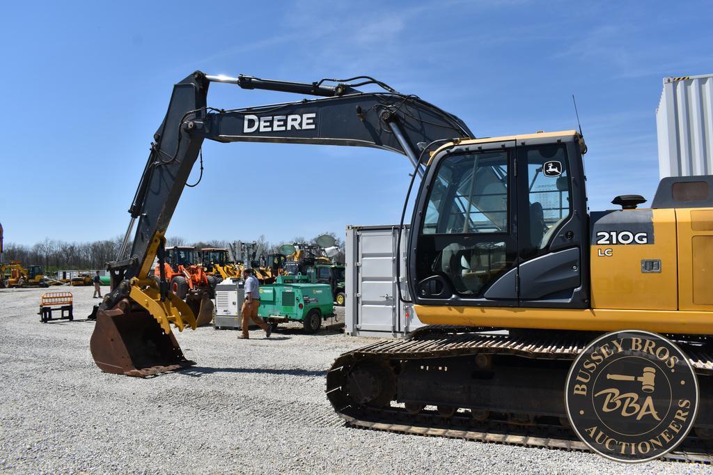 2012 DEERE 210G LC 25928