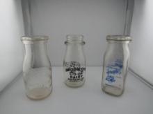 VINTAGE HALF PINT GLASS MILK BOTTLES INCLUDING 2 ROODHOUSE, ILL
