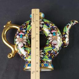 Donut teapot made in Thailand Chinese vase and figurine