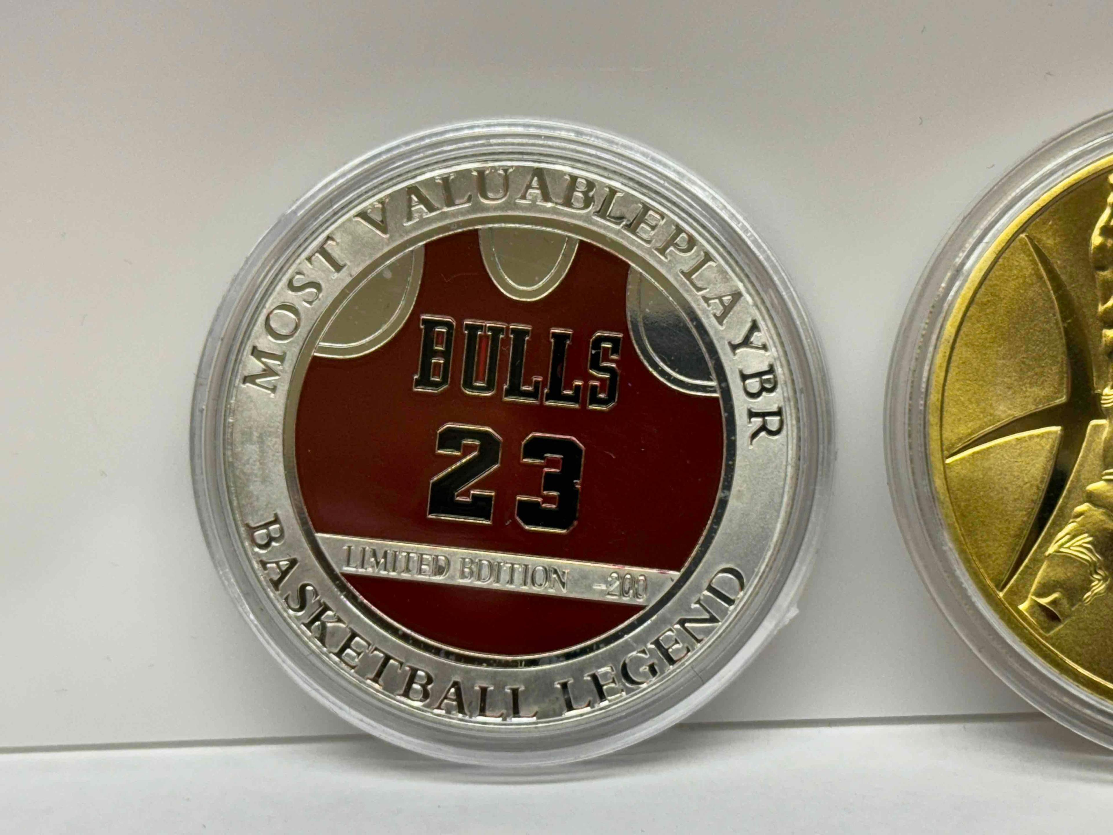 Michael Jordan MVP Bulls 23 Collectir Coins Certificates say Silver 24k Gold