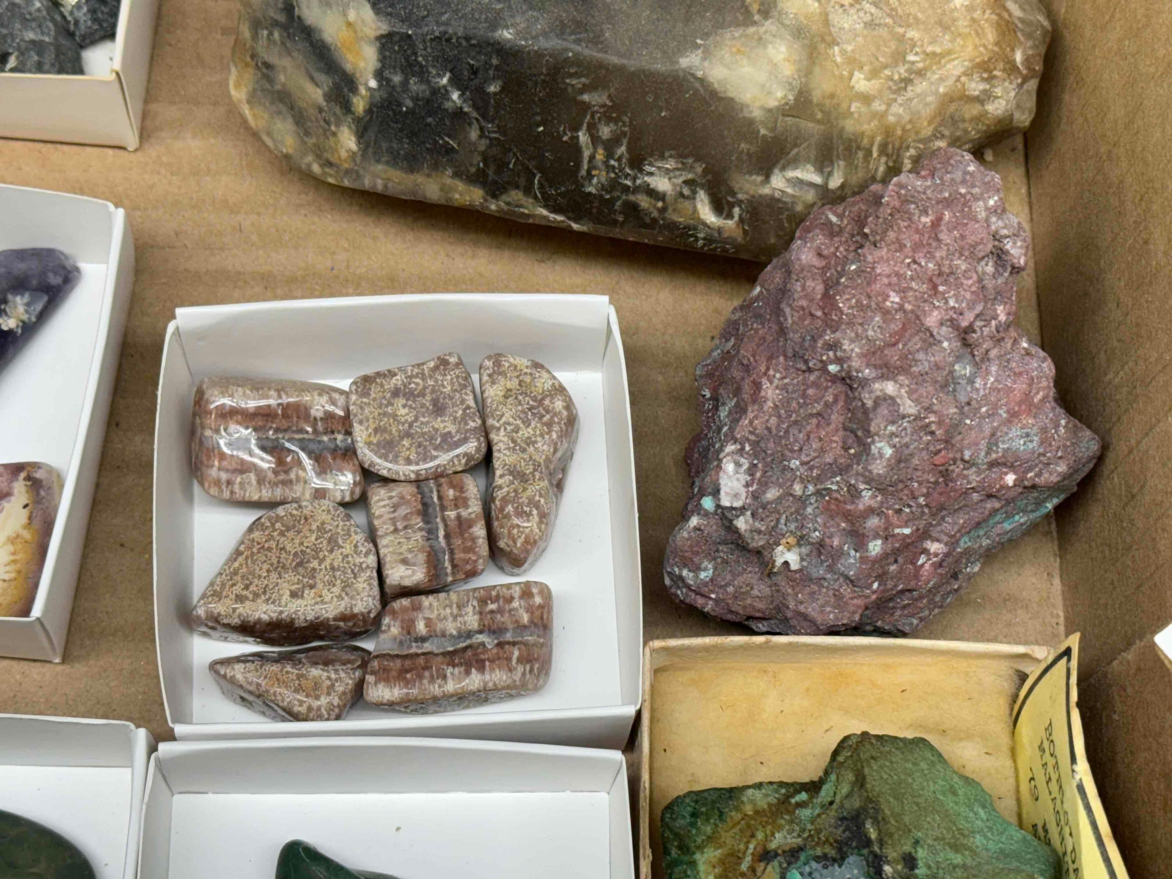 Flat of Assorted Mineral Specimens Jasper Agate, Malachite, Selenite more