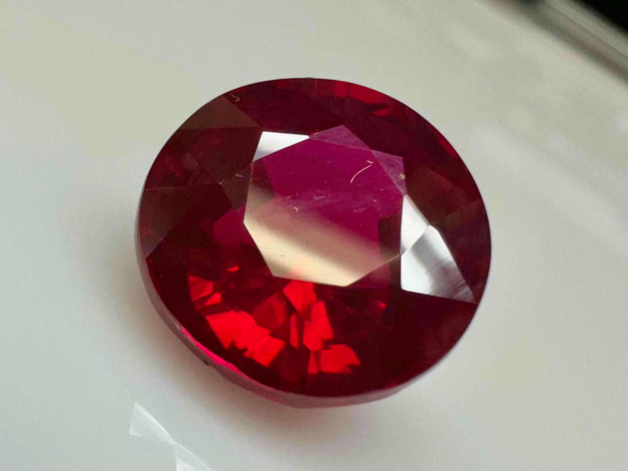 Deep Red Ruby Brilliant Cut Gemstone Breathtaking 10.6ct