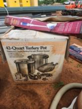 42 qt turkey pot with strainer basket