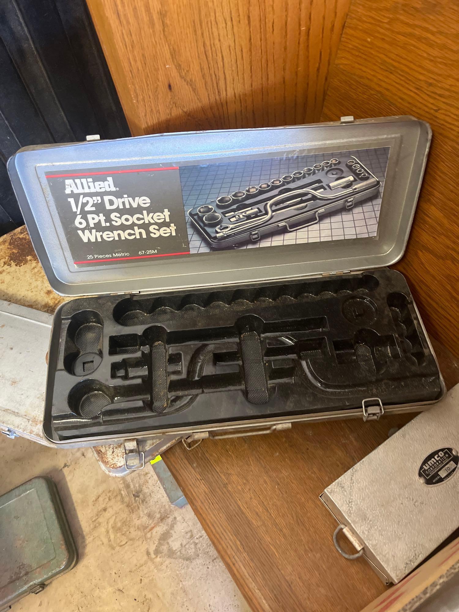 empty tool cases
