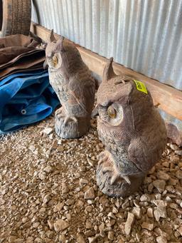 2 plastic owl decoys