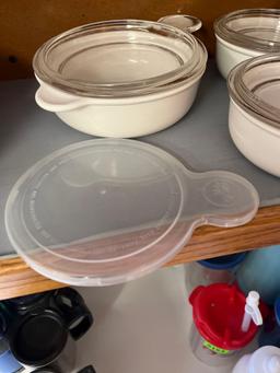 3 glass bowls with lids