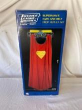 Justice League of America - Trophy Room - Superman's Cape & Belt 164/900