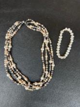 Necklaces & bracelet, pearl