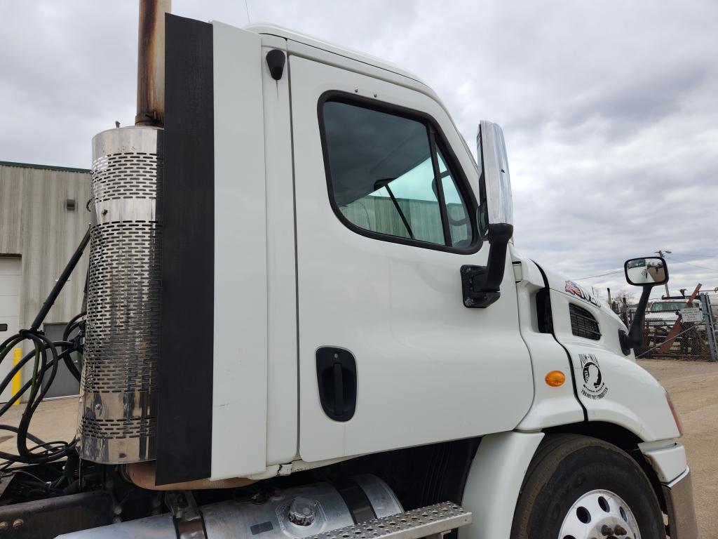 2013 Freightliner Day Cab