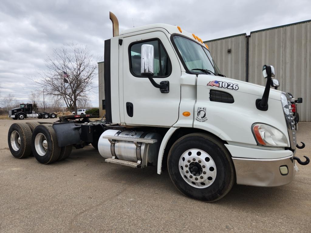 2013 Freightliner Day Cab