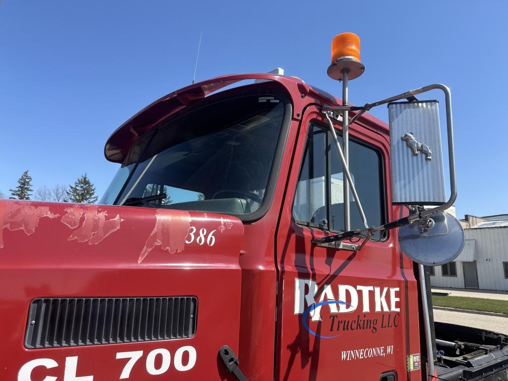 2001 Mack Cl713 Day Cab