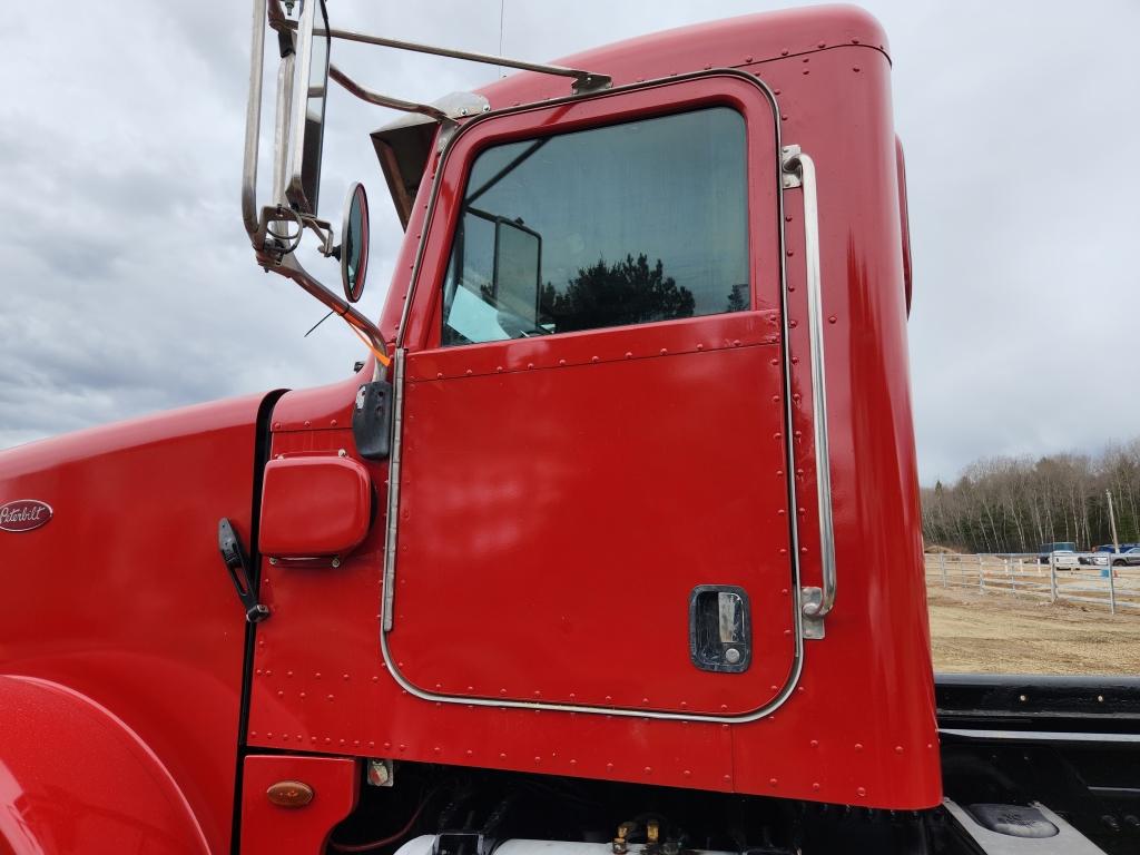 2015 Peterbilt Cab And Chassis