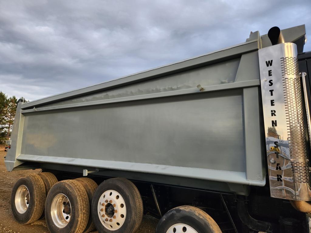 2004 Western Star Quad Axle Dump Truck