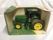 Ertl 1/16 Scale, John Deere 7800 Row Crop Tractor